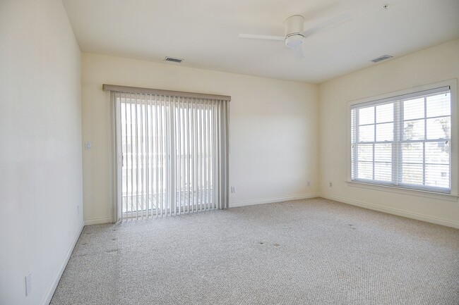 Building Photo - FOR RENT - NORFOLK!