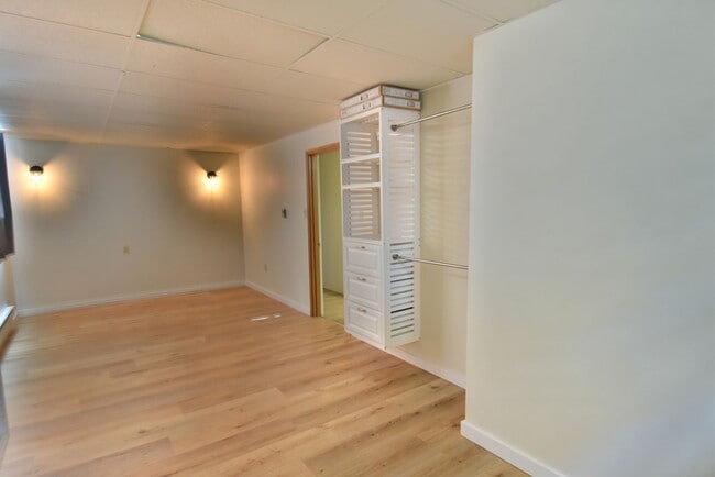 Building Photo - 5Bd/1.75Ba Mountlake Terrace House