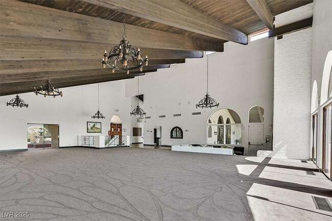 Building Photo - 3328 Plaza Del Paz