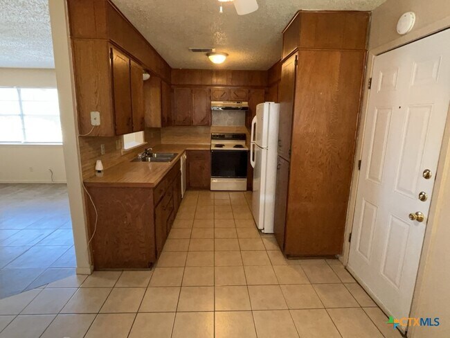 Building Photo - 1502 Linda Ln