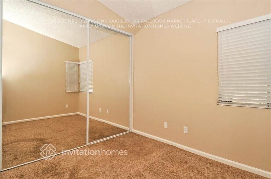 Building Photo - 24051 Roseleaf Pl