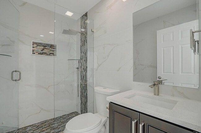 Building Photo - 23417 Liberty Bell Terrace