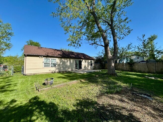 Building Photo - Wonderful 3 Bedroom 1.5 Bathroom Ranch Hom...