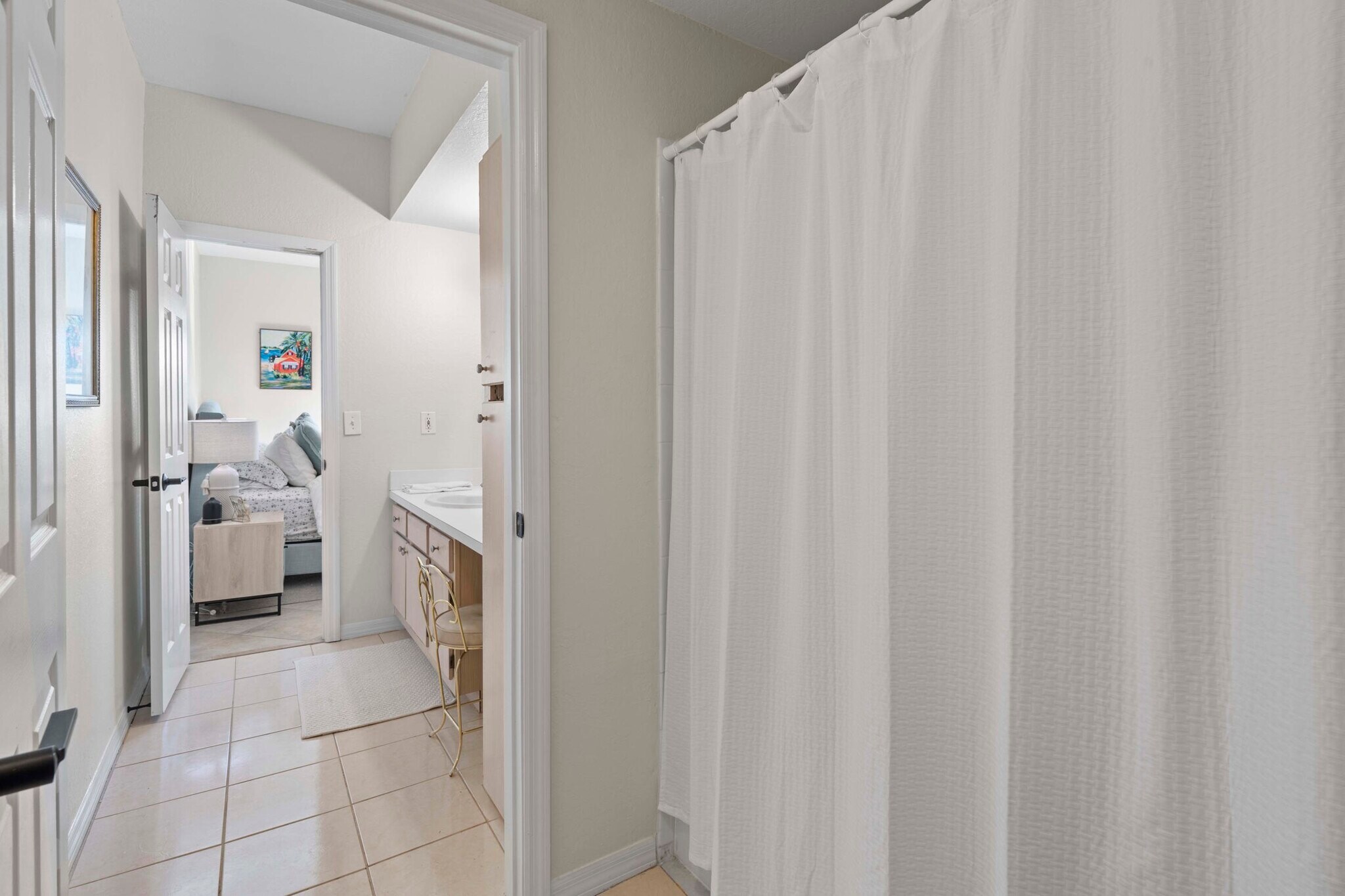 Master Bathroom - 23600 Walden Center Dr