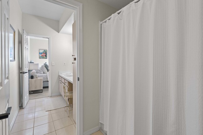 Master Bathroom - 23600 Walden Center Dr