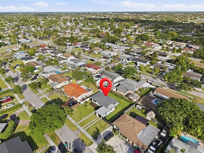 Building Photo - 9660 Dominican Dr