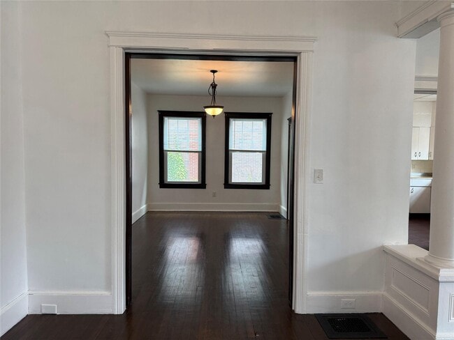 Building Photo - 26 Linden Ave