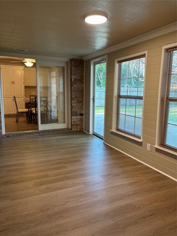 Building Photo - 1208 Red Bird Ln