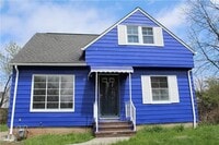 Building Photo - Lovely 4 Bedroom 1 Bathroom House in Cleveland