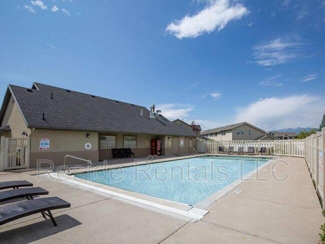 Building Photo - 1758 N 460 W