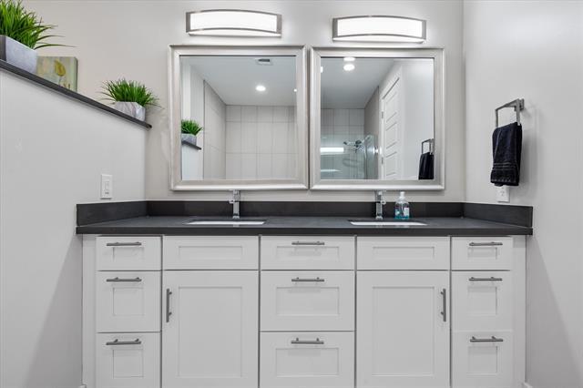 Building Photo - 9467 Timberleaf Dr