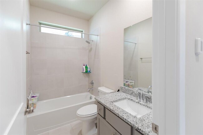 Building Photo - 23931 Oriole Vly Trl