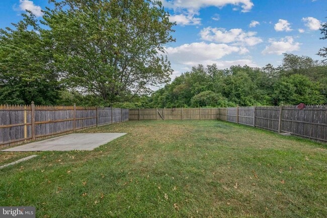 Building Photo - 5806 Red Haven Dr
