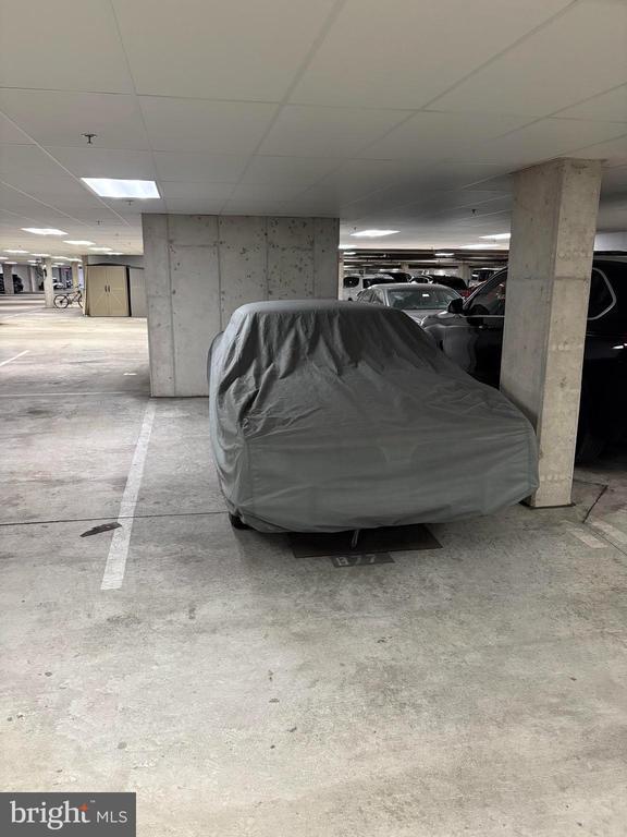 Building Photo - 1418 N Rhodes St