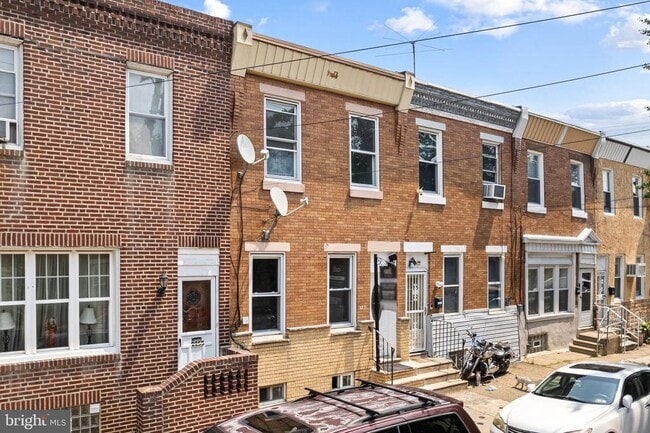 Building Photo - 2257 Ann St