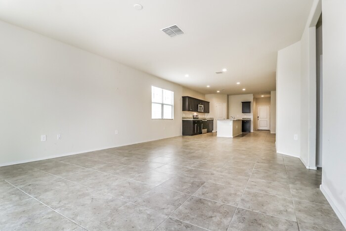 Building Photo - 24411 W Pueblo Ave