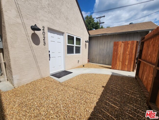 Building Photo - 2025 Addison Way