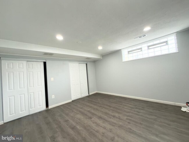 Building Photo - 5143 Westland Blvd