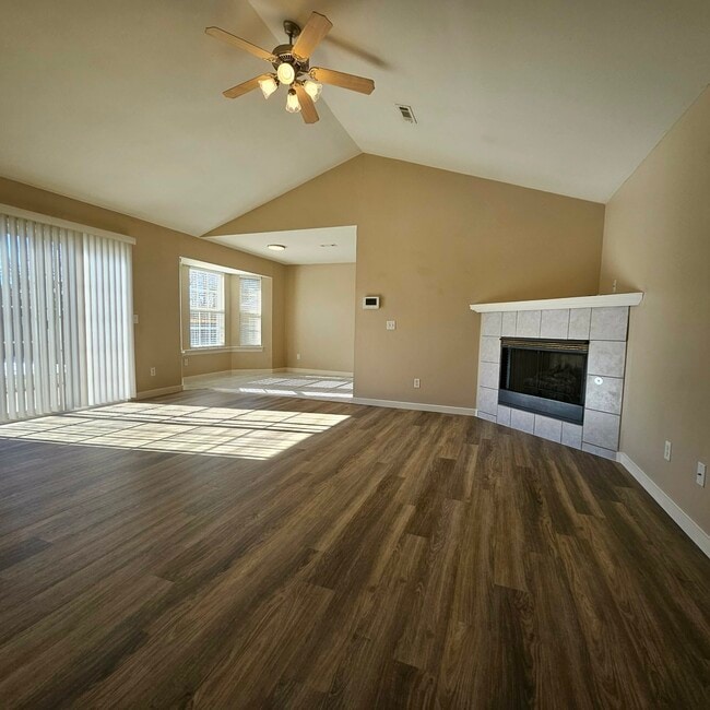 Building Photo - 2505 SW Choctaw St