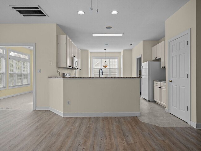 Building Photo - Efficient Brandywine home Available now