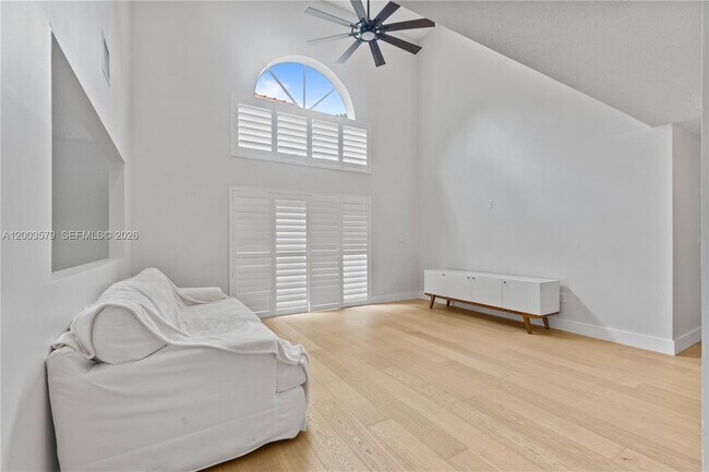 Building Photo - 237 NW 100th Ave