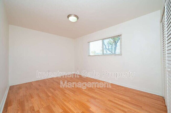 Building Photo - 9860 Dale Ave
