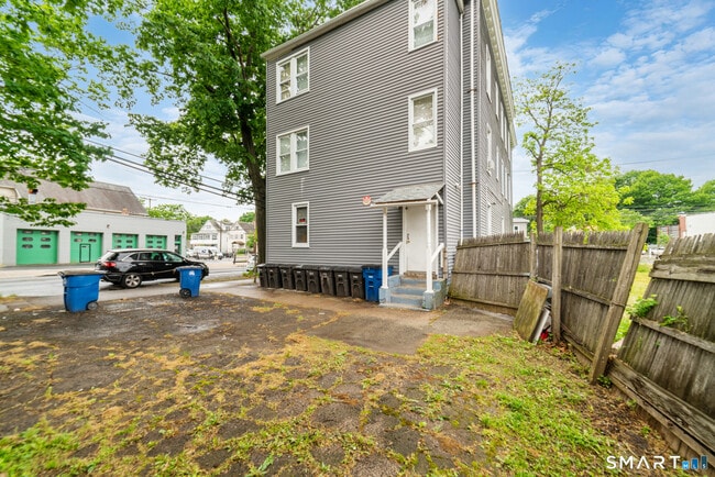 Building Photo - 705 Dixwell Ave