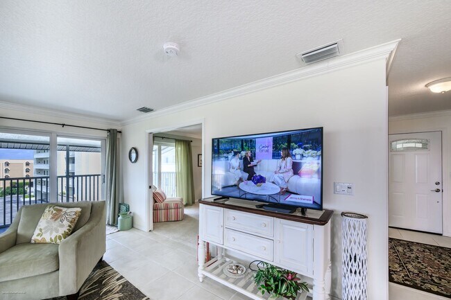 Building Photo - 1477 Park Beach Cir
