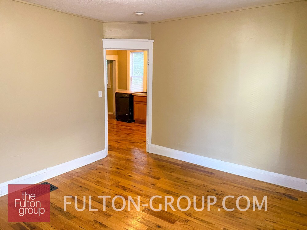 Building Photo - 1110 Fulton St E