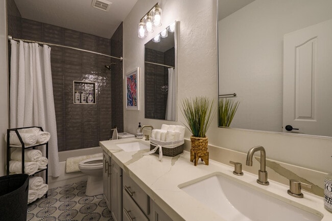 Building Photo - 17635 N 55th Pl