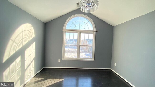 Building Photo - 43861 Hartley Pl