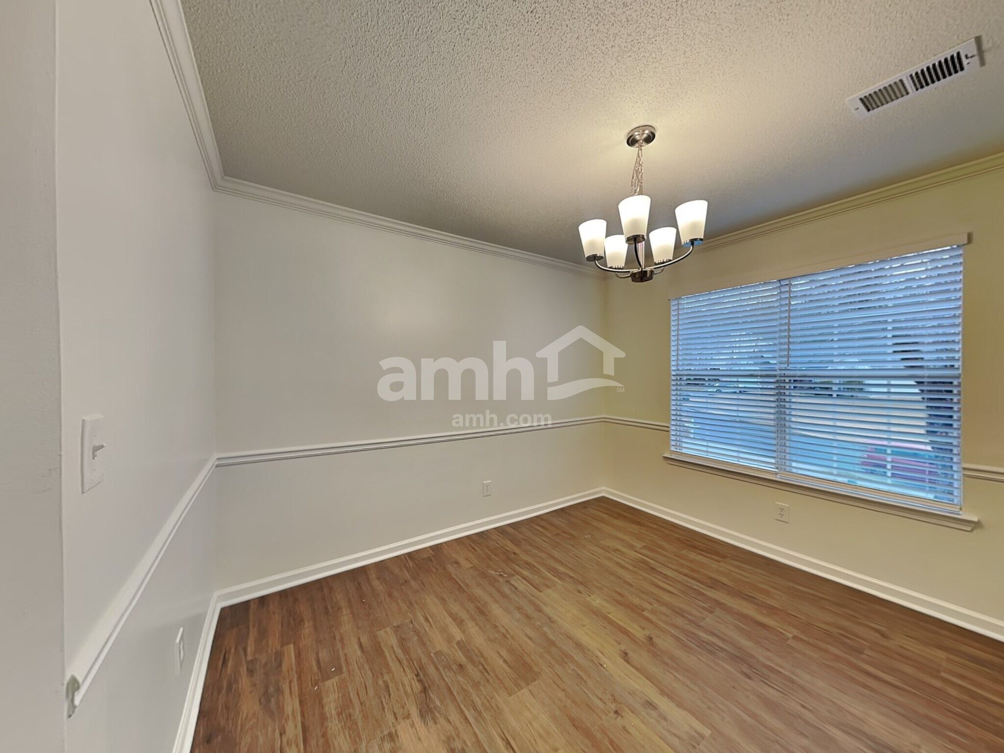 Building Photo - 30 Cheyenne Dr