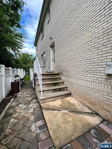 Building Photo - 367 Morse Ave