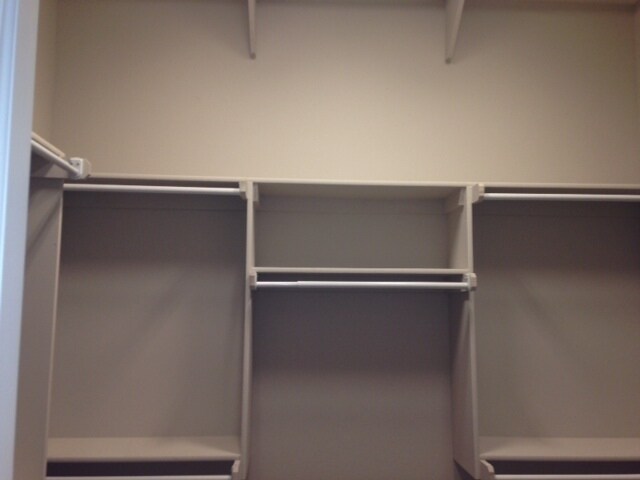 Building Photo - Edmond Schools + Kelly Lake Estates + 4 bedrooms + Community Pool