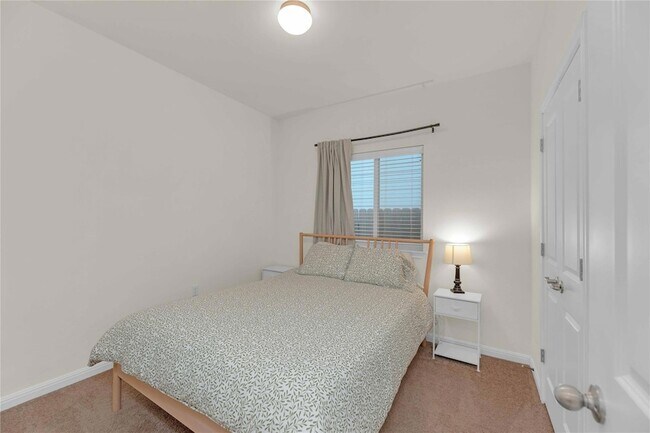 Building Photo - 16900 Adoro Dr