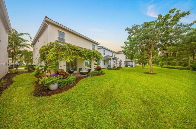 Building Photo - 932 Banyan Dr