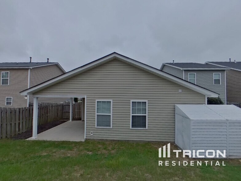 Building Photo - 158 Bonhomme Cir