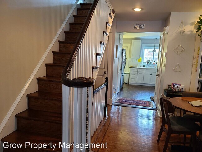 Building Photo - 2 br, 1.5 bath House - 929 Sigel Street