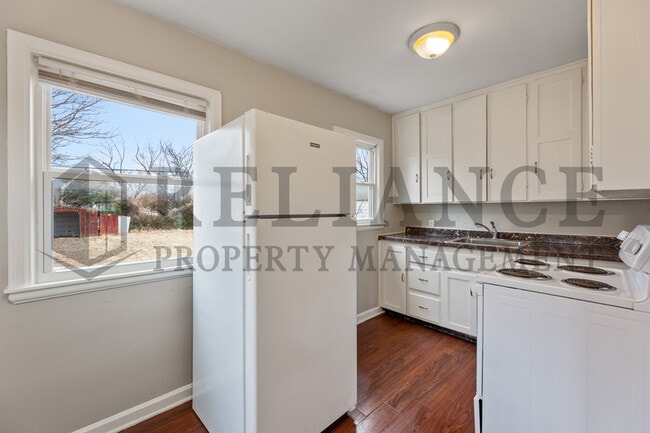 Building Photo - 1316 Dellrose