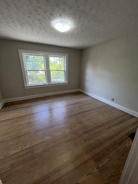 Building Photo - 811 N Dequincy St