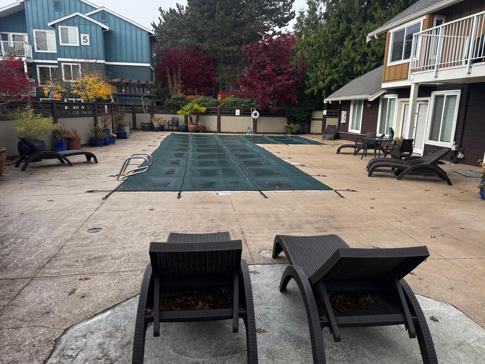 Building Photo - 300 N 130th St