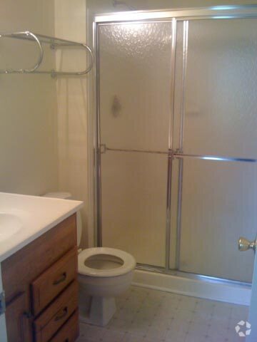 Building Photo - 7826 Somerset Ct