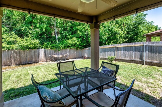 Building Photo - 904 Strickling Dr