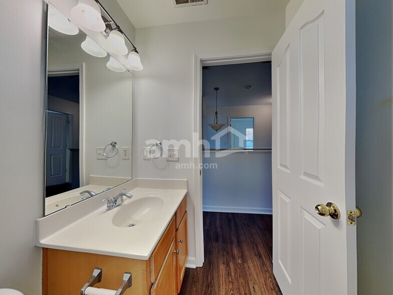 Building Photo - 5030 Stowe Derby Dr