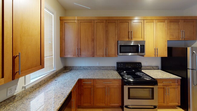 Building Photo - 3016 Patterson Ave