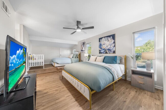 Building Photo - 13737 Via Tres Vistas