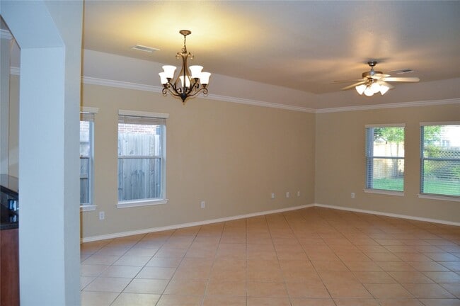 Building Photo - 17115 Sheffield Pines Ln