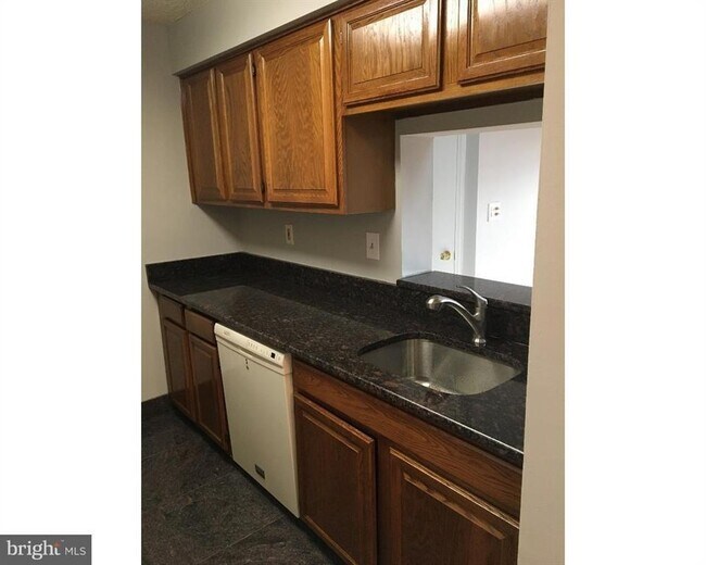 Building Photo - 1413 Ravens Crest Dr