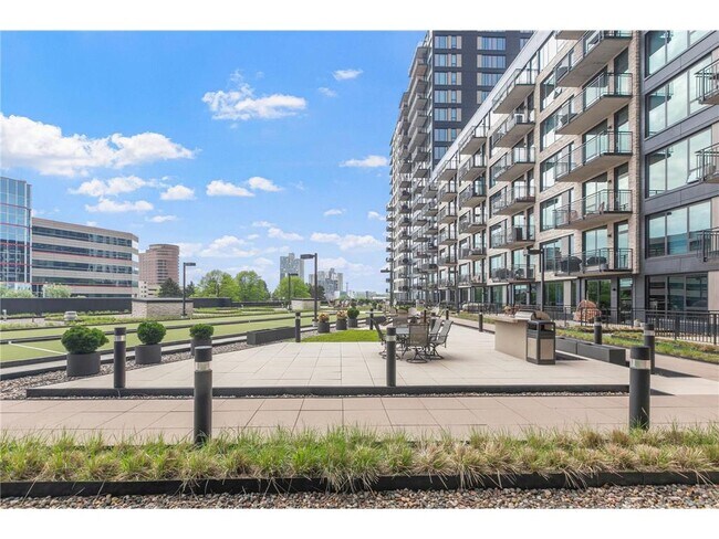 Building Photo - 1240 S 2nd St