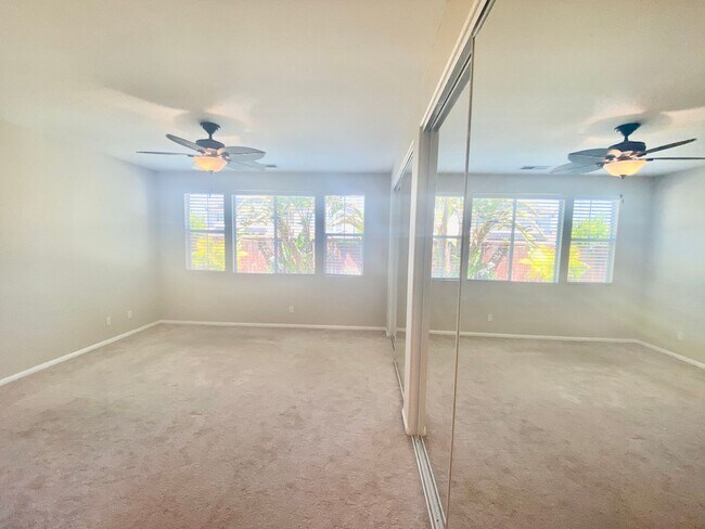 Building Photo - Stunning 4 bedroom home in Oceanside!!